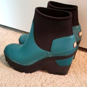 Hunter 3" wedge ankle rain boots size women's 8.